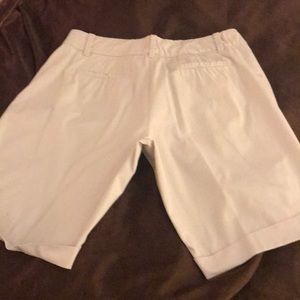 Ann Taylor cuffed walking Bermuda shorts
